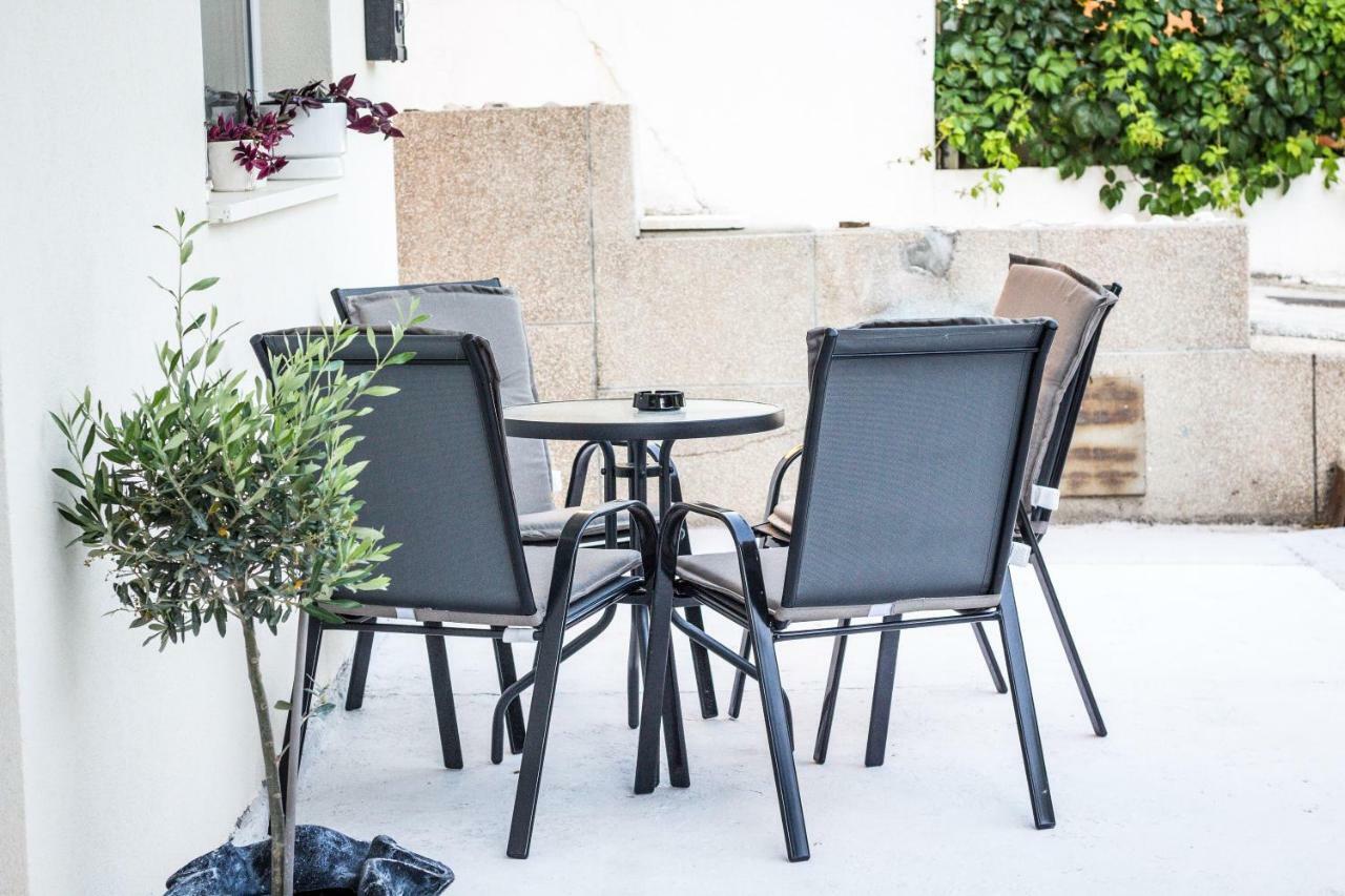 Apartment Verica In Duce - 20 Meters From The Beach Dugi Rat Ngoại thất bức ảnh